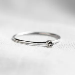 Zlatý minimalistický prsten s černým diamantem BRUNO Thumbnail