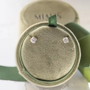 Minimalist moissanite earrings LUMIA Thumbnail