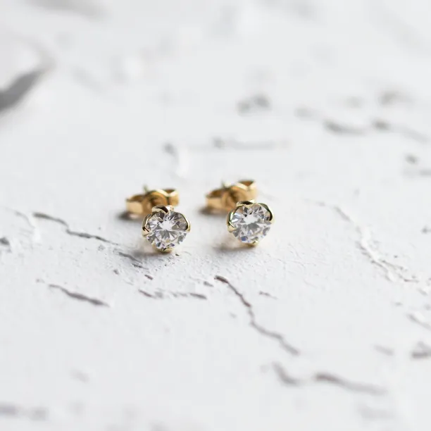 Minimalist moissanite earrings LUMIA Image