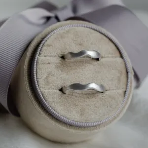 Unusual wedding rings in curved shape GOCCIO Thumbnail