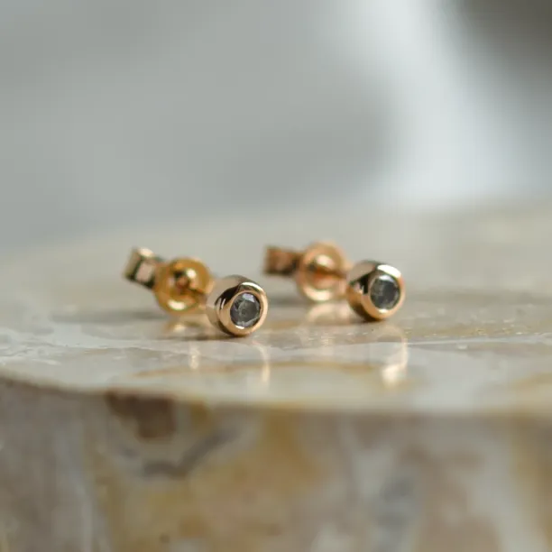 Minimalist salt and pepper diamond earrings ANISE Image