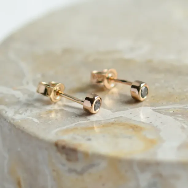 Minimalist salt and pepper diamond earrings ANISE Image