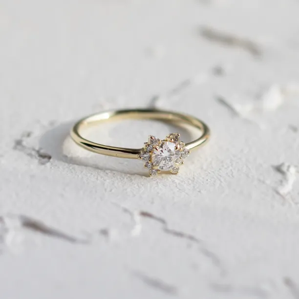 Lab-grown diamond vintage ring MANNA Image