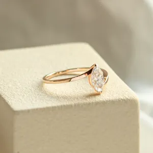 Elegantní prsten s marquise moissanitem CHARLOTTE Thumbnail