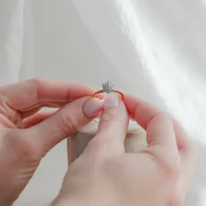 Elegant ring with pavé moissanites AUDREY Thumbnail