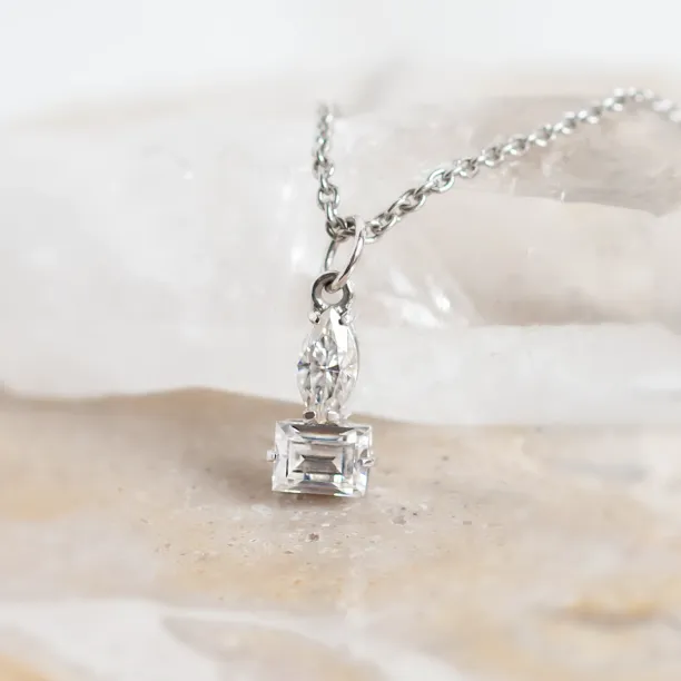 Minimalist necklace with moissanites LYON Image
