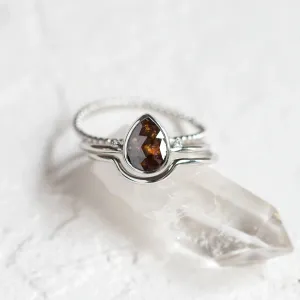 Gold engagement set with pear salt and pepper diamond MEGGIE Thumbnail