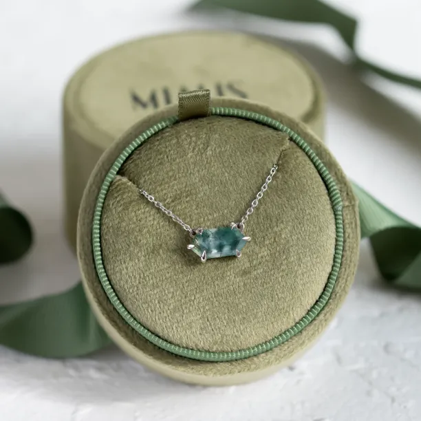 Gold necklace with hexagon moss agate VALINOR Image