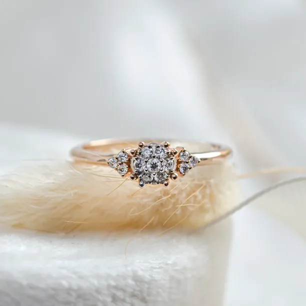Gold engagement ring with pavé moissanites BOOGIE Image