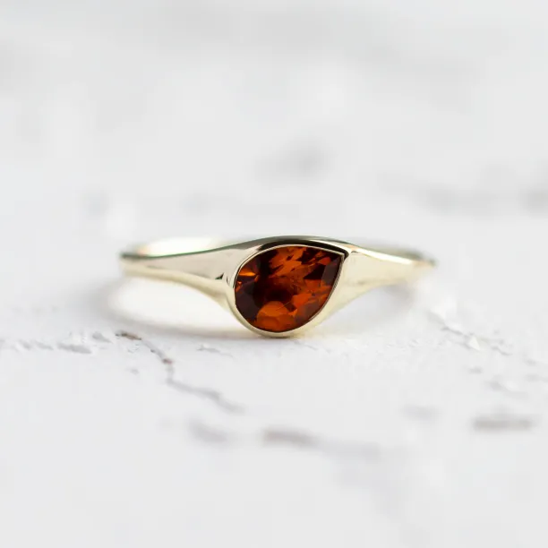 Atypical engagement ring with natural citrine HELIA Image