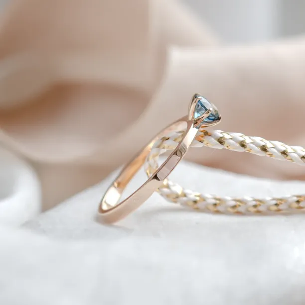 Zásnubní prsten s londýnským topazem BLAINN Image