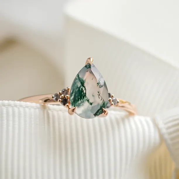 Unusual engagement ring with moss agate and diamonds ALBRUNA Image