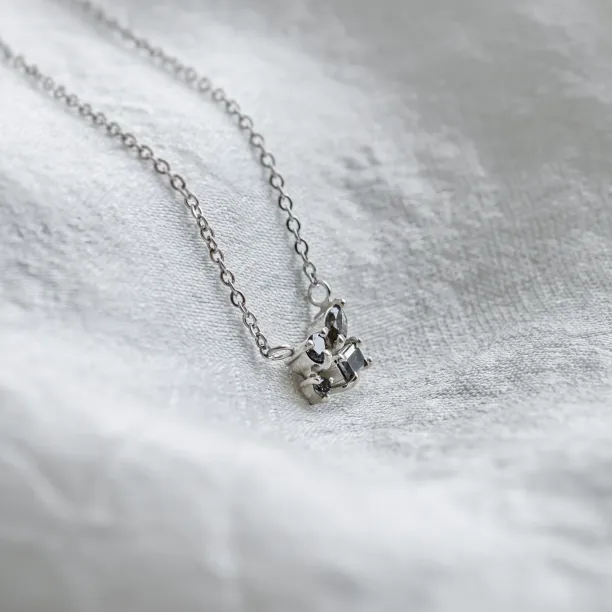 Cluster náhrdelník ze zlata se salt and pepper diamanty VERO Image