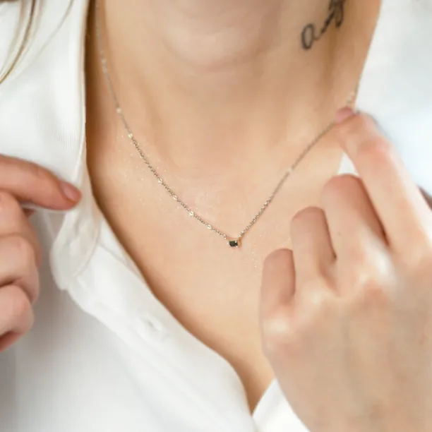 Minimalist necklace with baguette salt and pepper diamond KIEL Image
