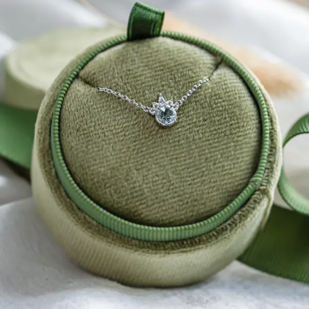 Zlatý náhrdelník s akvamarínem a diamanty AZURINE Image