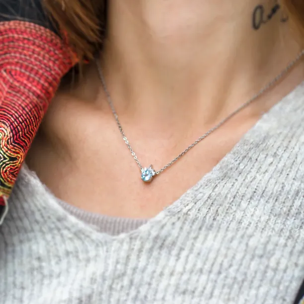 Zlatý náhrdelník s akvamarínem a diamanty AZURINE Image