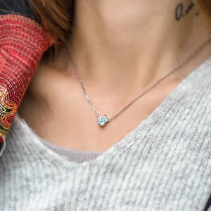 Zlatý náhrdelník s akvamarínem a diamanty AZURINE Thumbnail