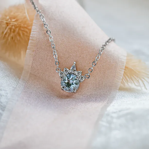 Zlatý náhrdelník s akvamarínem a diamanty AZURINE Image