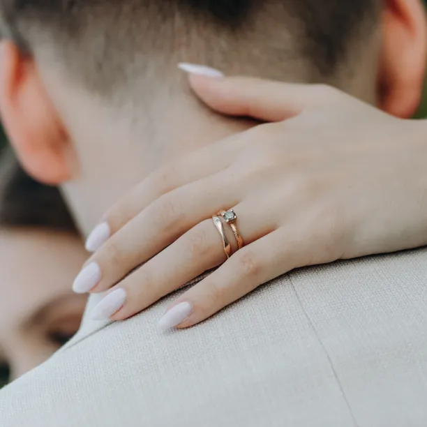 Zlatý větvičkový prsten se salt and pepper diamantem ROWYN Image