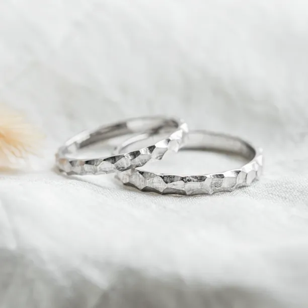 Gold wedding bands with structure CARRARA Image