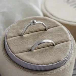 Zvlněné snubní prsteny s diamantem ONDA Thumbnail