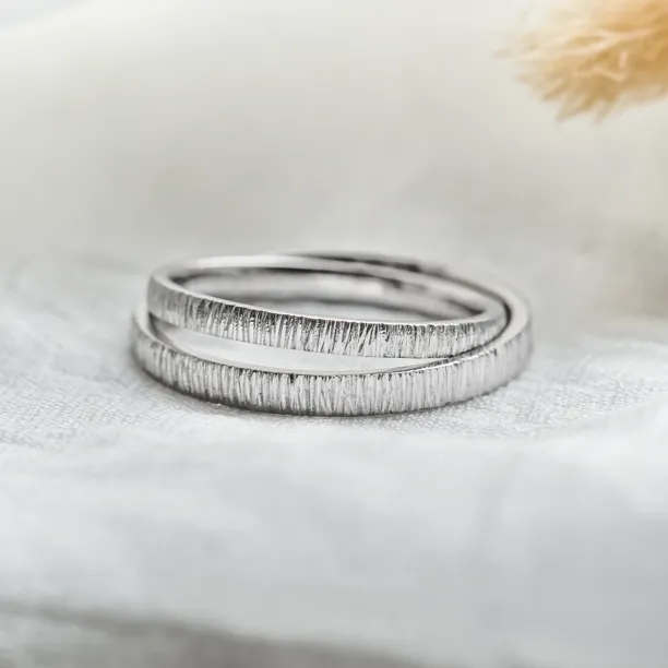 Zlaté reliéfní snubní prsteny MIKE Image