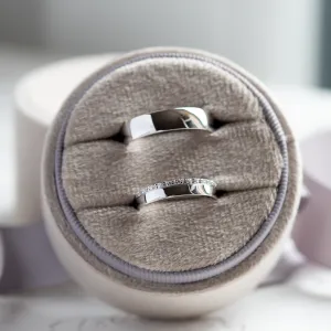 Zlaté snubní prsteny s diamanty TRADITIO Thumbnail