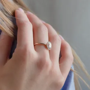 Halo zásnubní prsten s oválným moissanitem BLANC Thumbnail