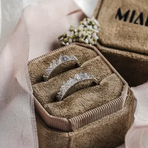 Platinum mountain-inspired wedding rings MONTE Thumbnail