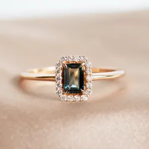 Halo gold ring with teal baguette sapphire and diamonds CELADON Thumbnail