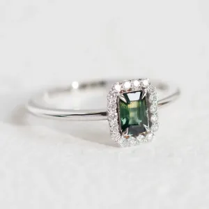 Halo gold ring with teal baguette sapphire and diamonds CELADON Thumbnail