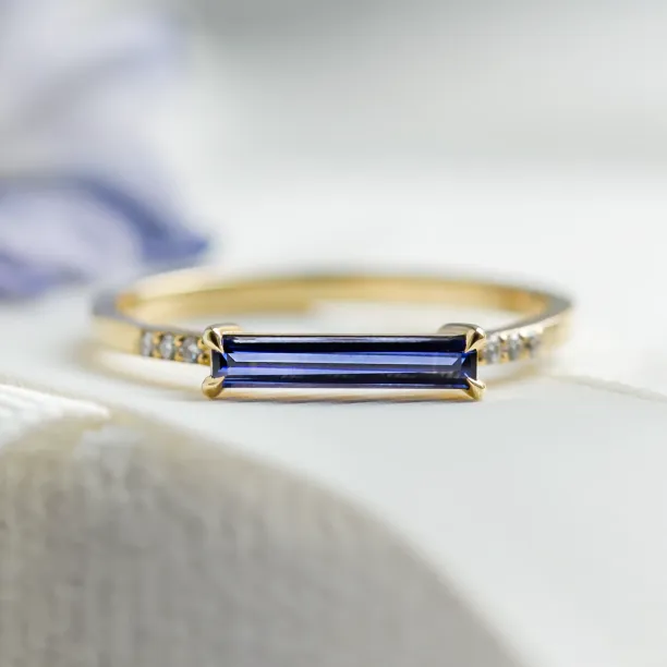 Gold ring with blue lab grown sapphire and diamonds IRIS Image