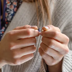 Gold ring with kite blue lab grown sapphire KODA Thumbnail