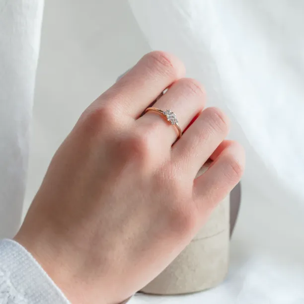 Zlatý cluster prsten s moissanity BERNADETTE Image