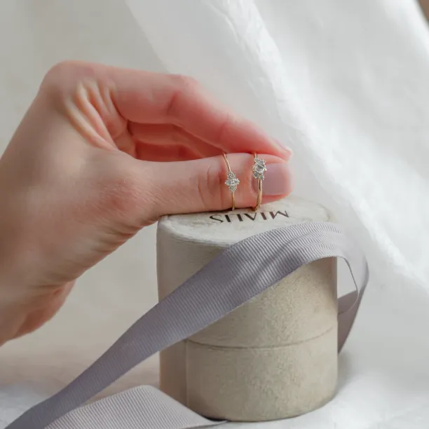 Zlatý cluster prsten s moissanity BERNADETTE Image