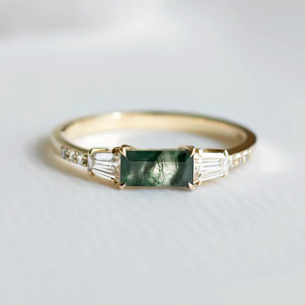Ring in art deco style with moss agate and moissanites DINETH Image