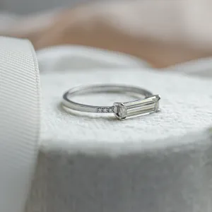 Gold ring with baguette moissanite CASSIOPEIA Thumbnail