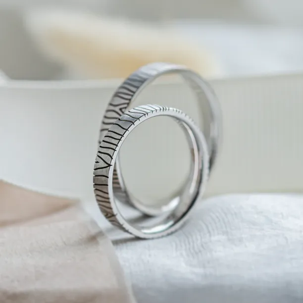 Original wedding rings with patterns BRASIL Image