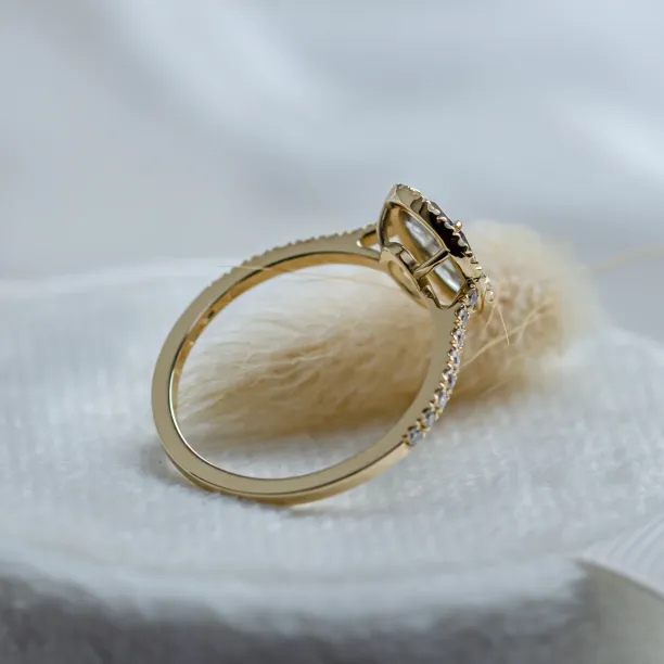 Elegantní halo prsten se salt and pepper diamanty TANANAI Image