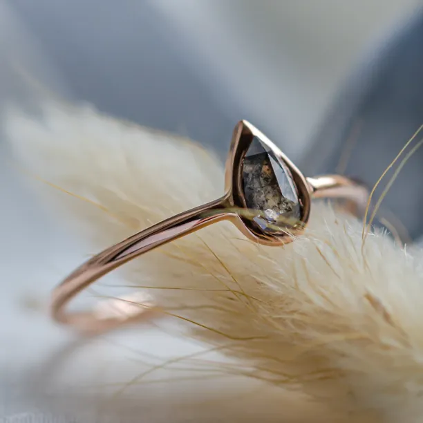 Minimalist engagement ring with pear salt and pepper diamond LAELIA Image