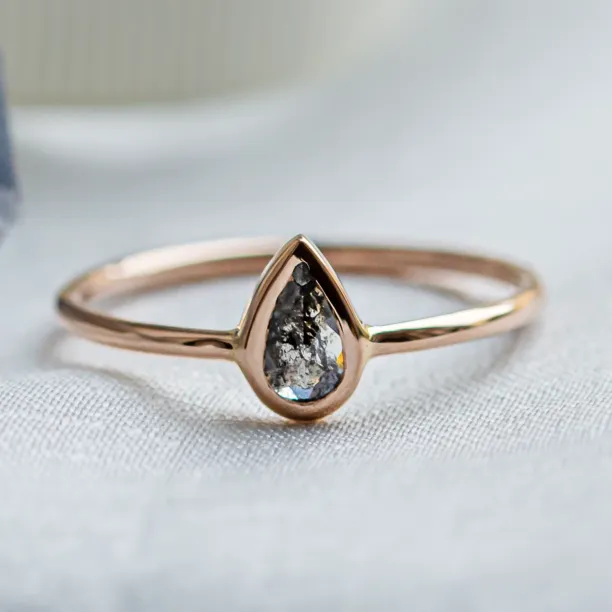 Minimalist engagement ring with pear salt and pepper diamond LAELIA Image