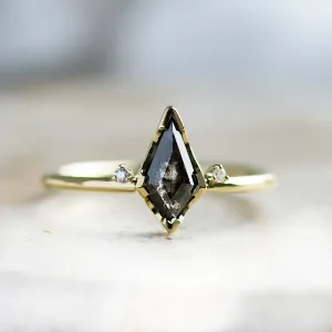 Salt and pepper and classic diamonds gold ring set DIVA Thumbnail