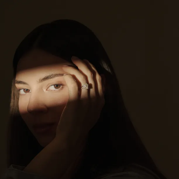 Vintage zásnubní prsten ze zlata s moissanity THEODORE Image