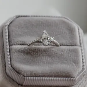 Luxusní zlatý prsten s moissanity ROGER Thumbnail