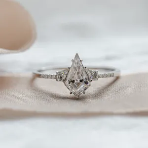 Luxusní zlatý prsten s moissanity ROGER Thumbnail