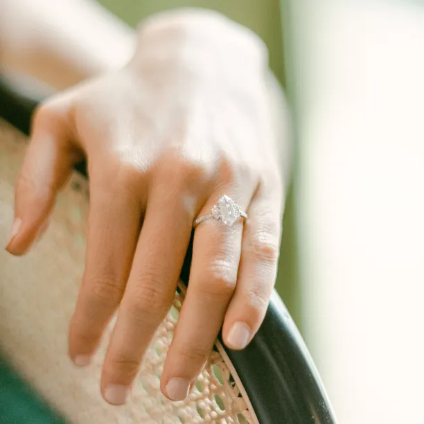 Luxusní zásnubní prsten s hexagon moissanitem KENT Image