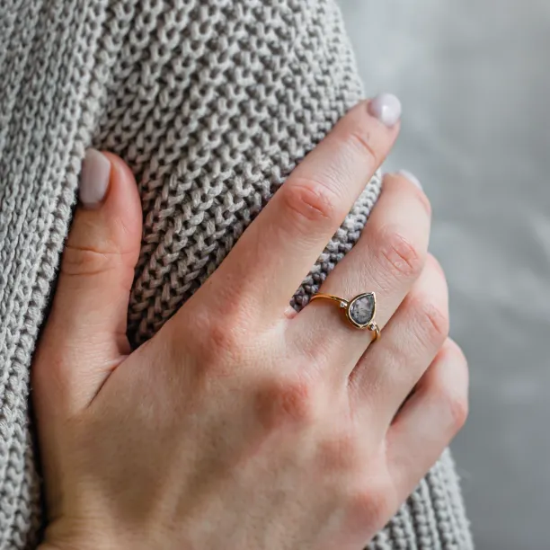 Cluster ring with salt and pepper diamonds KERELA Image