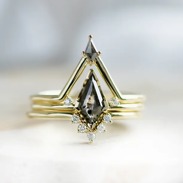 Set of three gold rings with classic and salt and pepper diamonds DIVINE Image