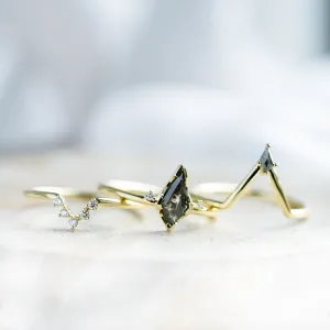Vykrojený snubní prsten s kite salt and pepper diamantem NELLY Thumbnail