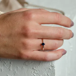 Engagement ring with blue sapphire LOUIS Thumbnail